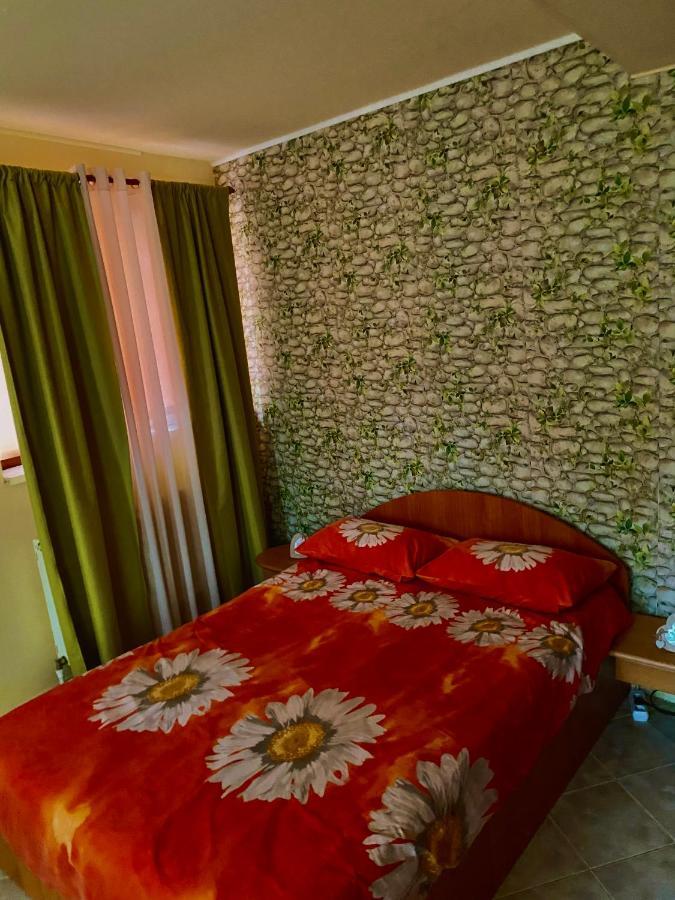 레시차 House In The Woods B&B 외부 사진