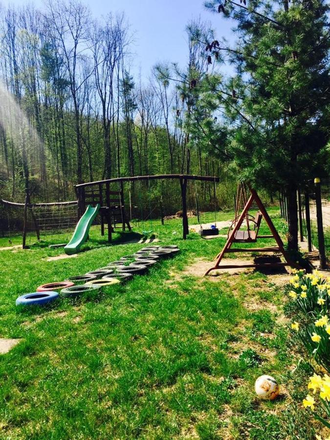 레시차 House In The Woods B&B 외부 사진