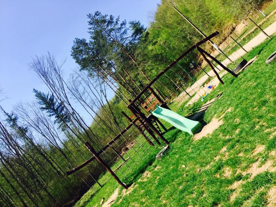 레시차 House In The Woods B&B 외부 사진